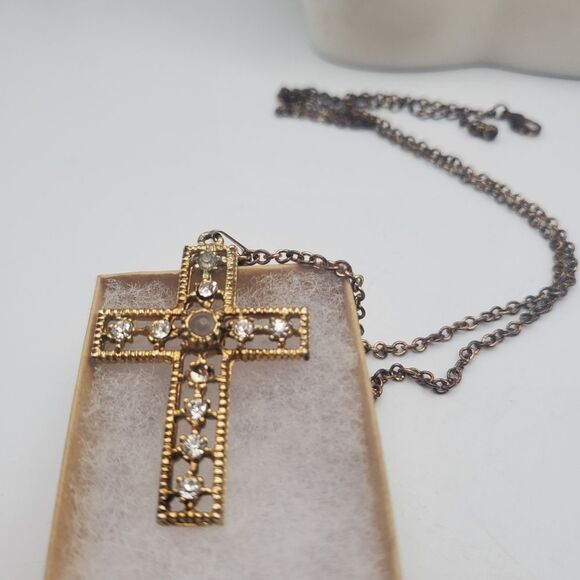 Crystal and Moonstone gold toned filigree cross‎ necklace unisexStanhope cross